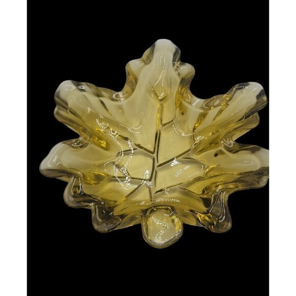 Unknown Other - Large Green Glass Maple Leaf Dish 8.5"W x 9"T x 1"D Mid Century Modern Serveware
